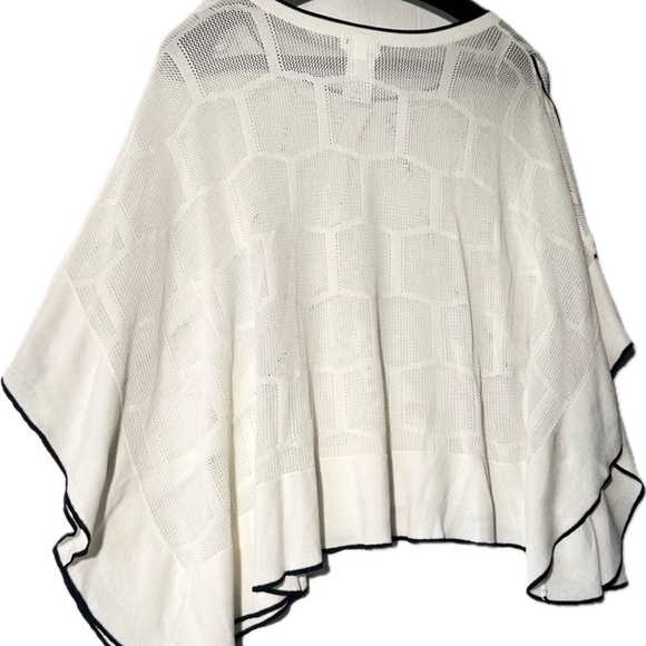 Bebe Boat neck Ruffles Hollow Out fluttered pullover shirt Size Small Petite - Picture 2 of 12